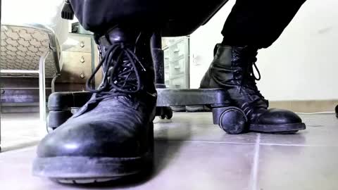 Snapshot of pablomenesssl chatting on 05-01-26, 09:47 Pablo Meness online show from 05-01-26, 09:47
