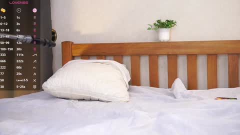 Snapshot of pafosstar chatting on 11-21-25, 05:33 Kimlovense is activeThere are legends that in this room all your wishes can come true Private is Open online show from 11-21-25, 05:33