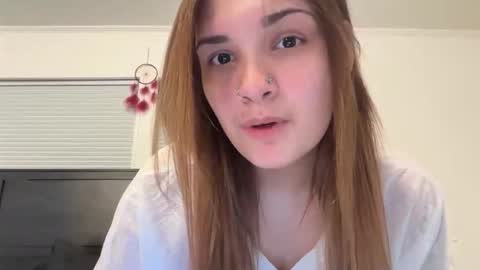 Snapshot of paigeeecc chatting on 12-19-25, 04:19 paigeeecc online show from 12-19-25, 04:19