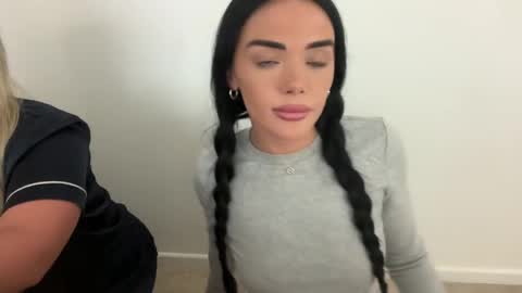 Snapshot of paigemckinnon chatting on 05-26-26, 08:21 paigey xxx link in bio online show from 05-26-26, 08:21
