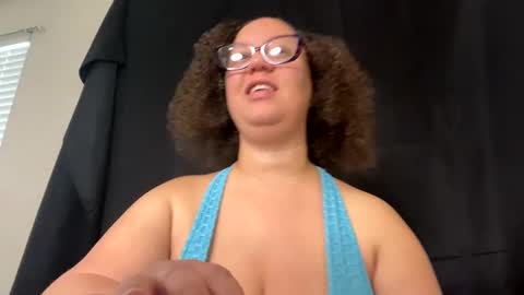 Snapshot of paisleehaze chatting on 12-16-24, 04:16 Paislee Haze online show from 12-16-24, 04:16