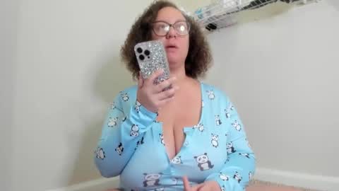 Snapshot of paisleehaze chatting on 10-13-25, 02:17 Paislee Haze online show from 10-13-25, 02:17