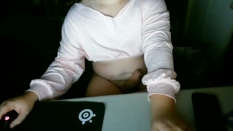 Snapshot of pale_prince67 chatting on 07-12-26, 05:20 pale_prince67 online show from 07-12-26, 05:20