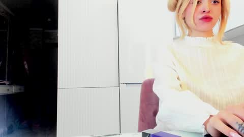 Snapshot of palmer_haze chatting on 01-11-25, 09:04 palmer_haze online show from 01-11-25, 09:04