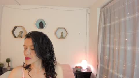 Paloma  online show from 09-18-25, 09:06