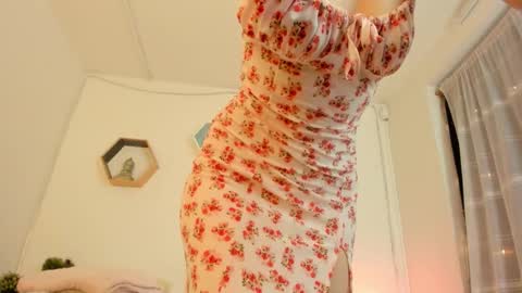 Paloma  online show from 11-14-25, 09:24