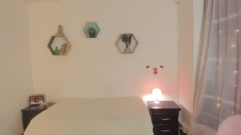 Snapshot of paloma_victory chatting on 05-20-26, 09:43 Paloma online show from 05-20-26, 09:43