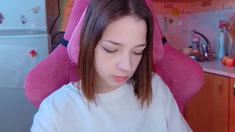 Snapshot of pambeeslyy chatting on 03-02-26, 09:27 Pam online show from 03-02-26, 09:27