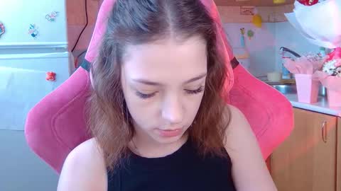 Snapshot of pambeeslyy chatting on 03-10-26, 08:30 Pam online show from 03-10-26, 08:30