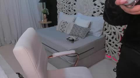 pamela online show from 09-24-25, 04:05