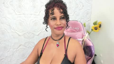 Snapshot of pamela_guzmaan_ chatting on 12-20-24, 04:46 PAMELA online show from 12-20-24, 04:46