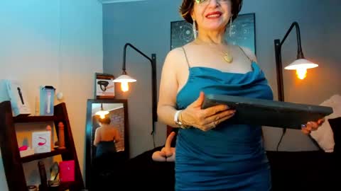 pamela_mature41 online show from 05-13-26, 07:39