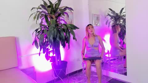Snapshot of pamela_skinnysexy chatting on 01-18-26, 01:04 Pamela online show from 01-18-26, 01:04