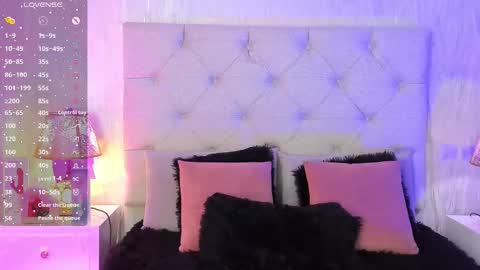 Snapshot of pamelamiler_ chatting on 02-21-26, 12:17 TELL ME PAMELLA AND GIVE ME A GOOD GRADE ITS IMPORTANT online show from 02-21-26, 12:17