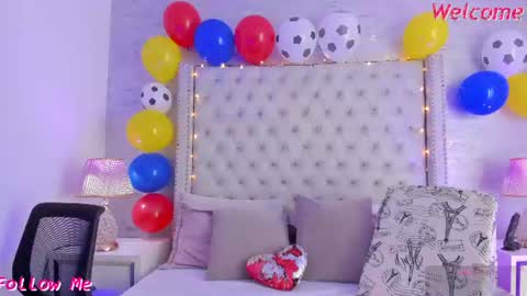 Snapshot of pamelamiler_ chatting on 07-12-26, 12:40 TELL ME PAMELLA AND GIVE ME A GOOD GRADE ITS IMPORTANT online show from 07-12-26, 12:40