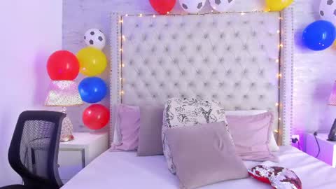 Snapshot of pamelamiler_ chatting on 07-15-26, 12:43 TELL ME PAMELLA AND GIVE ME A GOOD GRADE ITS IMPORTANT online show from 07-15-26, 12:43