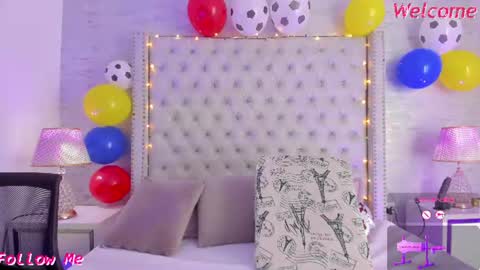 Snapshot of pamelamiler_ chatting on 07-19-26, 12:20 TELL ME PAMELLA AND GIVE ME A GOOD GRADE ITS IMPORTANT online show from 07-19-26, 12:20