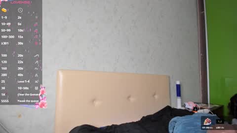 Snapshot of pamellacockayne chatting on 09-29-25, 02:06 Sally online show from 09-29-25, 02:06