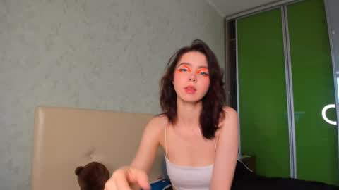 Snapshot of pamellacockayne chatting on 09-30-25, 02:05 Sally online show from 09-30-25, 02:05