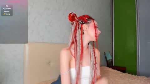 Snapshot of pamellacockayne chatting on 10-19-25, 05:13 Sally online show from 10-19-25, 05:13