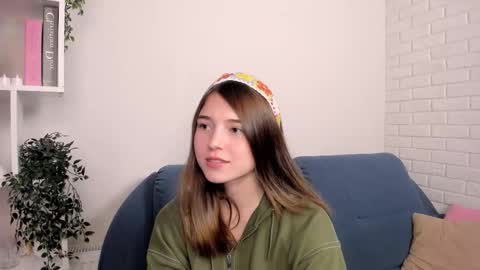 Snapshot of pamilarakestraw chatting on 09-17-25, 05:58 daniella online show from 09-17-25, 05:58