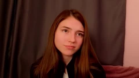 Snapshot of pamilarakestraw chatting on 10-21-25, 07:36 daniella online show from 10-21-25, 07:36