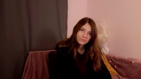 Snapshot of pamilarakestraw chatting on 11-02-25, 07:38 daniella online show from 11-02-25, 07:38