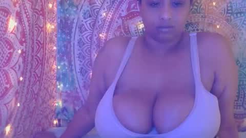 Nia Angels online show from 12-17-25, 02:56