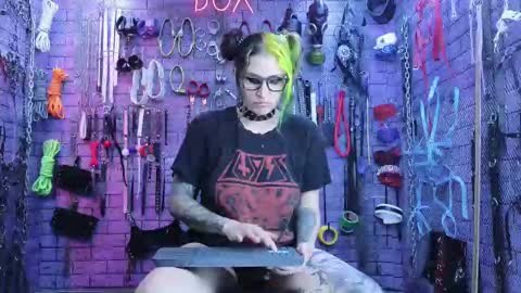 PandoraNez online show from 02-14-25, 05:09