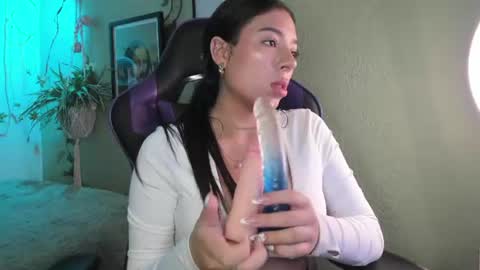 Ana Laura online show from 06-24-26, 04:55