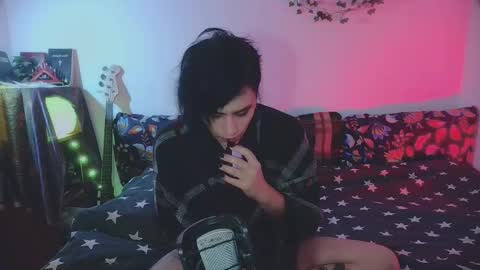 In bio online show from 11-11-25, 06:08