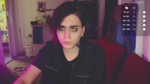 Snapshot of panther_cap chatting on 12-21-25, 10:17 In bio online show from 12-21-25, 10:17