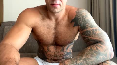 Snapshot of panther_style chatting on 02-19-25, 05:05 Oleg online show from 02-19-25, 05:05