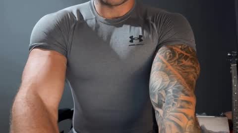 Snapshot of panther_style chatting on 09-18-25, 06:15 Oleg online show from 09-18-25, 06:15