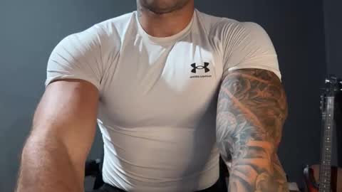 Snapshot of panther_style chatting on 09-23-25, 03:04 Oleg online show from 09-23-25, 03:04