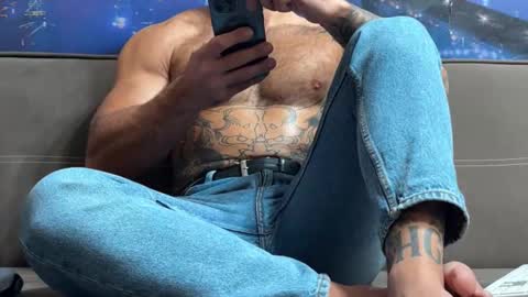 Snapshot of panther_style chatting on 10-18-25, 06:48 Oleg online show from 10-18-25, 06:48