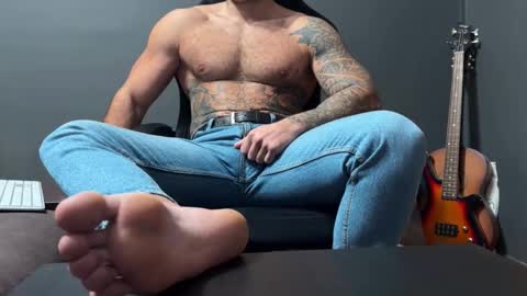 Snapshot of panther_style chatting on 10-31-25, 02:18 Oleg online show from 10-31-25, 02:18