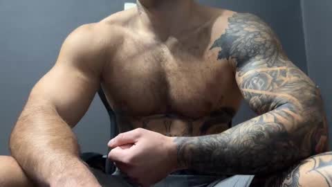 Snapshot of panther_style chatting on 11-16-25, 04:51 Oleg online show from 11-16-25, 04:51