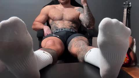 Snapshot of panther_style chatting on 11-25-25, 06:24 Oleg online show from 11-25-25, 06:24