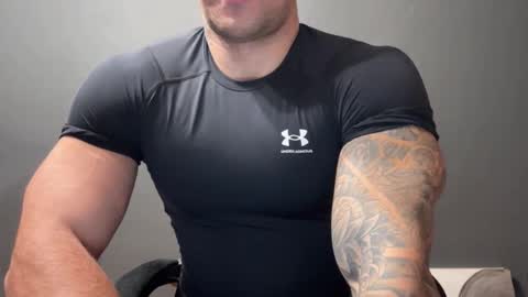 Snapshot of panther_style chatting on 12-01-25, 04:39 Oleg online show from 12-01-25, 04:39