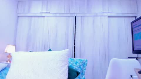 Paola  online show from 01-15-25, 07:23