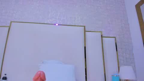 Paola  online show from 10-18-25, 11:44