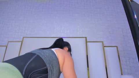 Snapshot of paolaa_rodriguez chatting on 12-21-25, 11:39 Paola online show from 12-21-25, 11:39