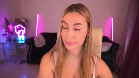 Lia online show from 02-21-25, 11:11