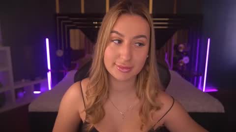 Lia online show from 02-27-25, 09:54