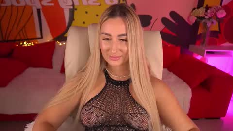 Lia online show from 11-14-25, 03:22