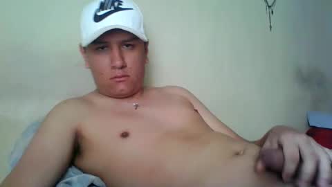papi_daddy01 online show from 02-11-25, 02:02