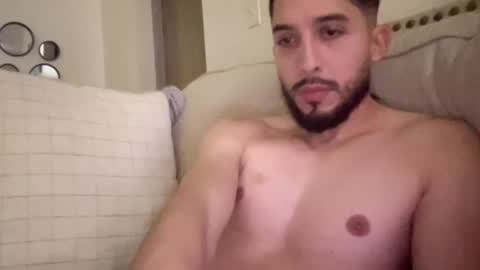 Snapshot of papicubano_guapo23cm chatting on 12-21-25, 11:39 papicubano_guapo23cm online show from 12-21-25, 11:39