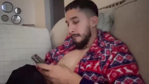 Snapshot of papicubano_guapo23cm chatting on 01-16-26, 05:00 papicubano_guapo23cm online show from 01-16-26, 05:00