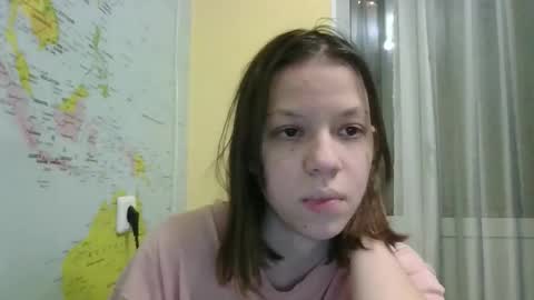 Snapshot of paradise_tease chatting on 12-21-25, 05:53 paradise_tease online show from 12-21-25, 05:53